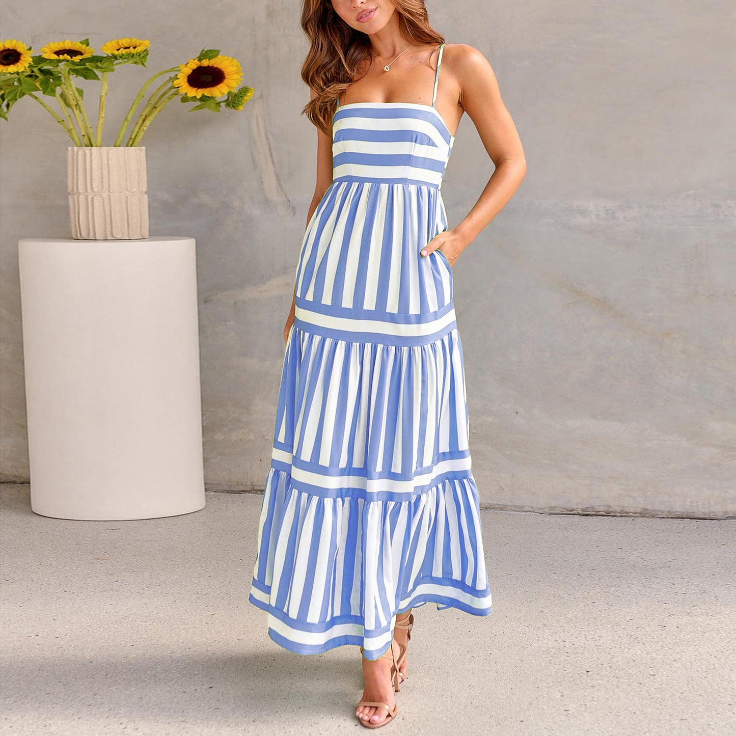Robe longue à bretelles imprimée rayures - Encolure carrée et dos nu avec poches