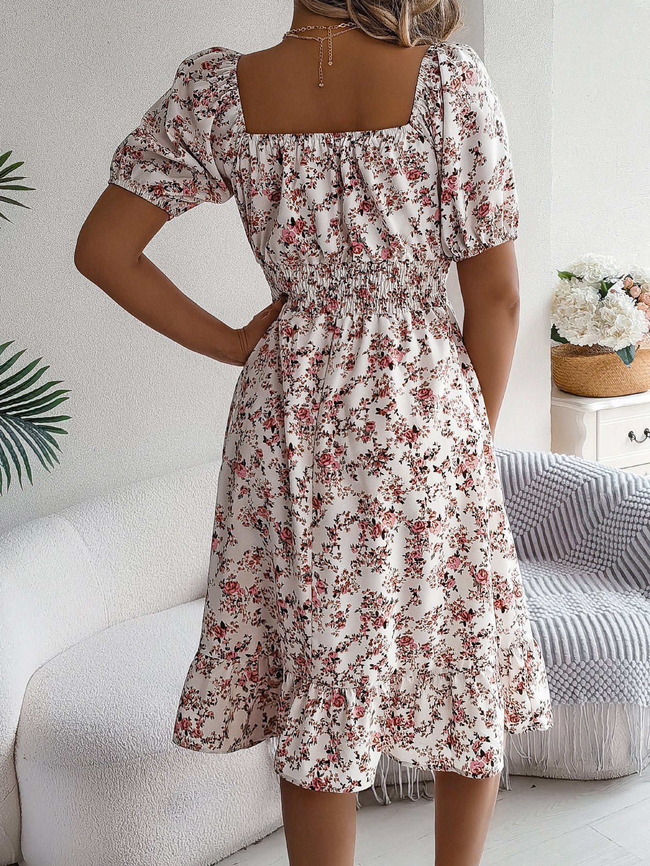 Robe d'été à col carré et volants – Imprimé floral
