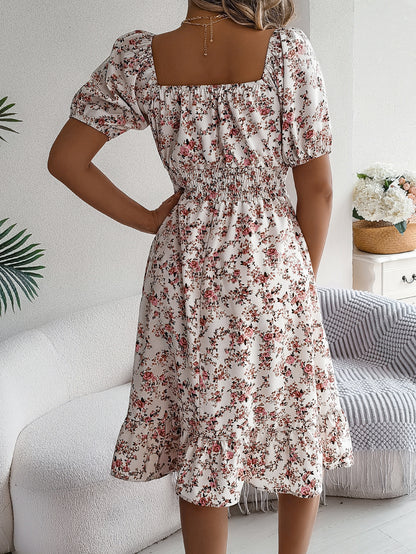 Robe d'été à col carré et volants – Imprimé floral