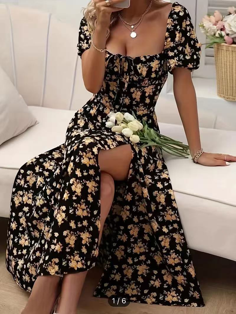 Robe d'été fleurie à lacets et fente - Élégance plage