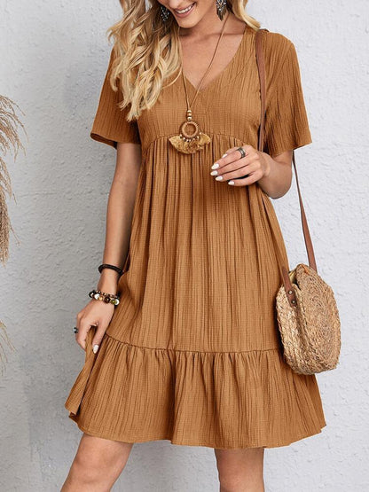 Robe légère à encolure V, manches courtes et volants