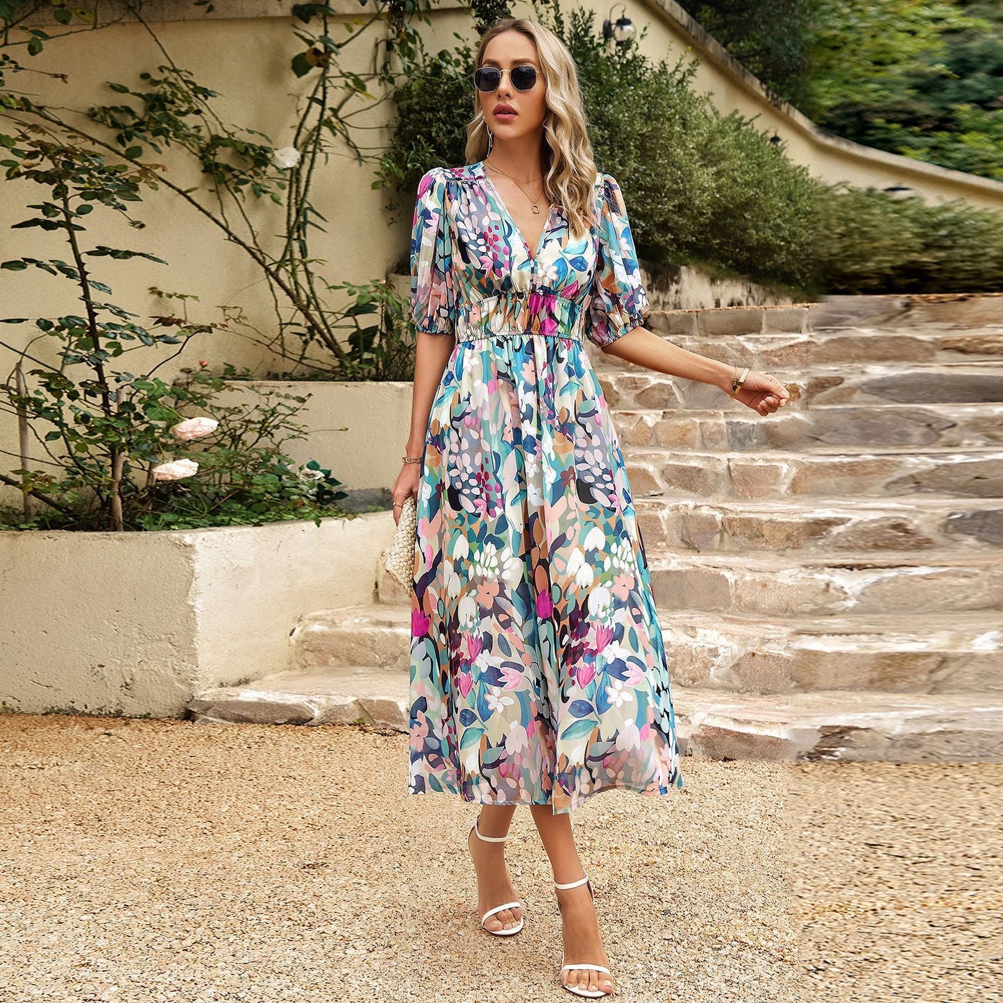 Robe plage longue slim – Imprimé été, encolure V & manches courtes